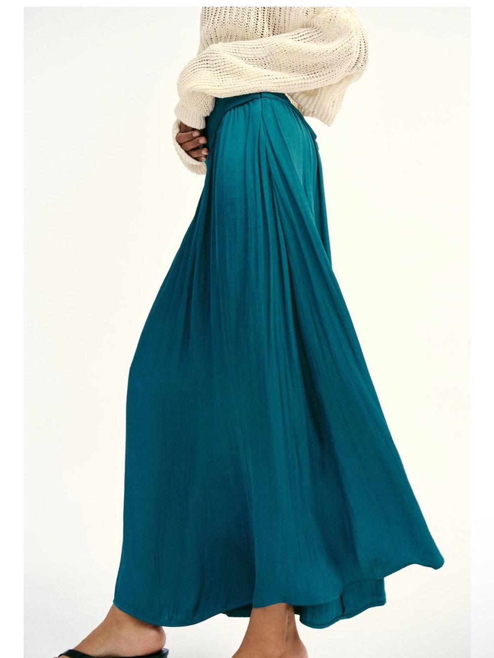 Zara Wrinkled effect satin skirt